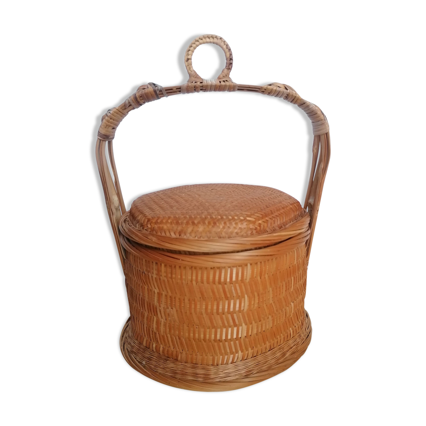 Basket with rattan and bamboo lid