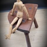 Half-round cowherd tripod stool