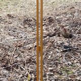 Vintage 1980s Scandinavian floor lamp in pine and white lacquered metal.