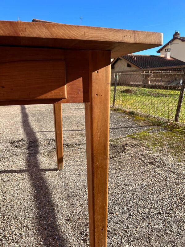 Table en bois massif tiroirs latéraux
