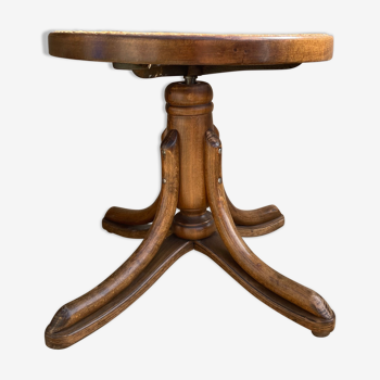 Swivel canned stool