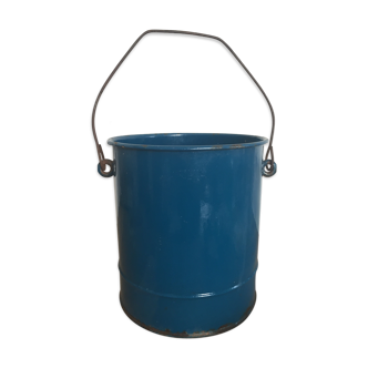 Seau émaillé bleu