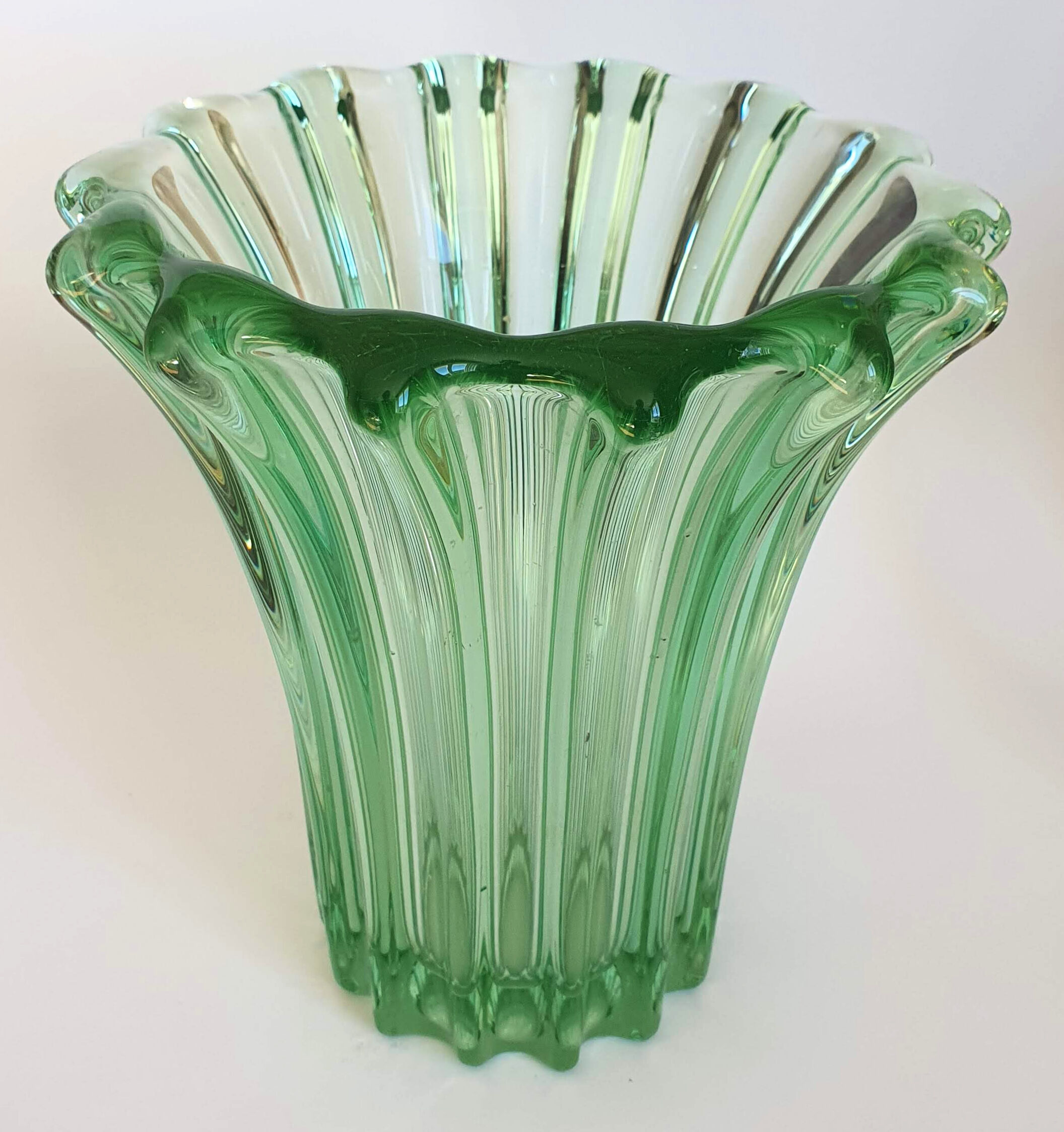 Art deco vase pierre d'avesn