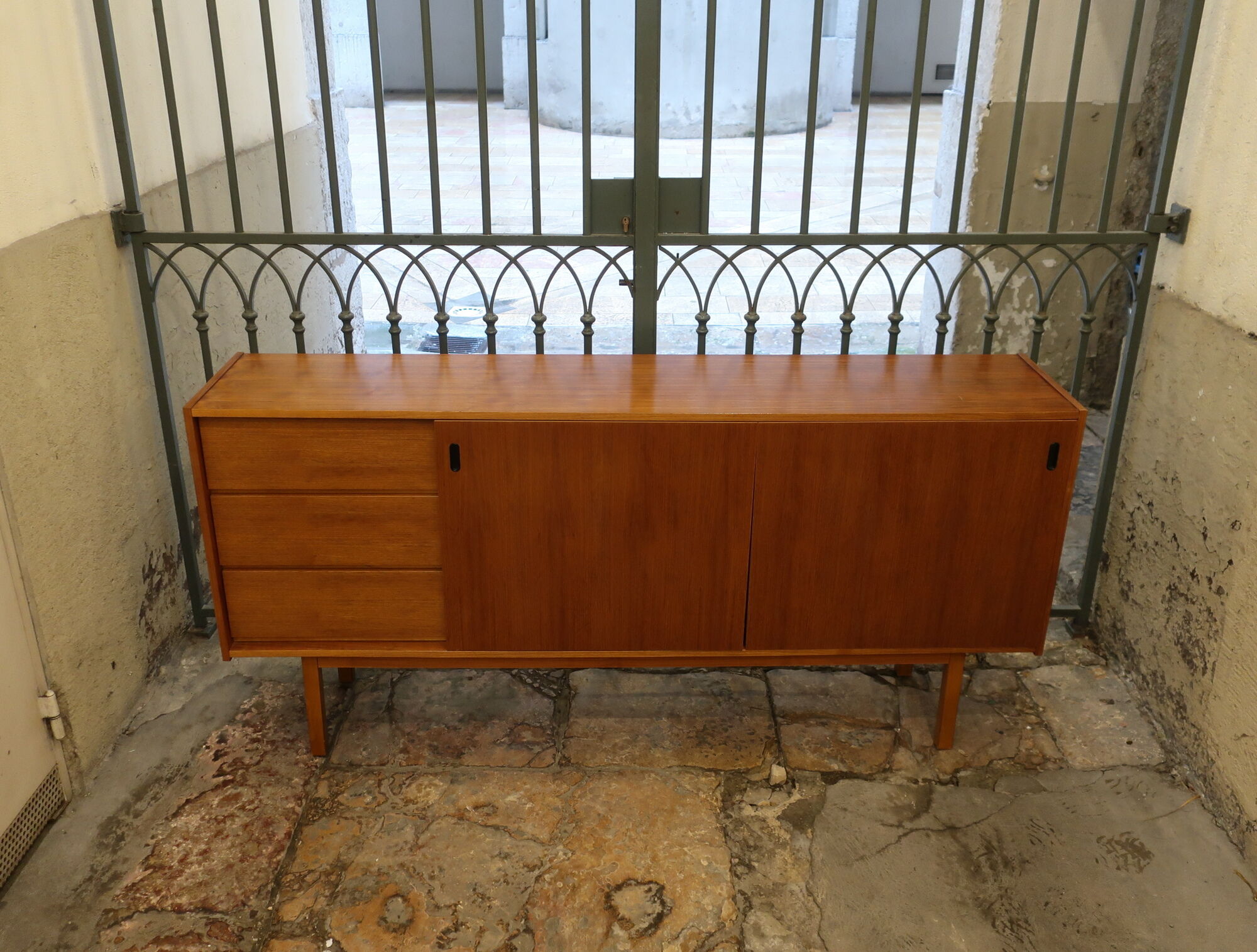 60s teak sideboard 2 sliding doors
