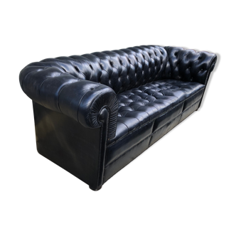 Chesterfield black sofa