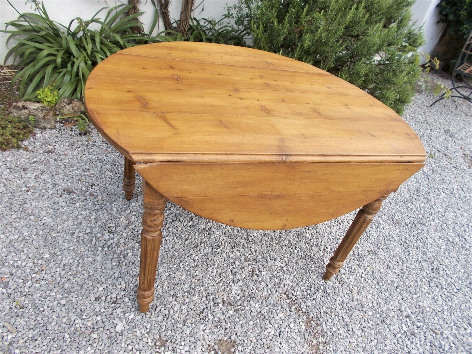 Table victorienne antique