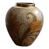 Petit vase en laiton