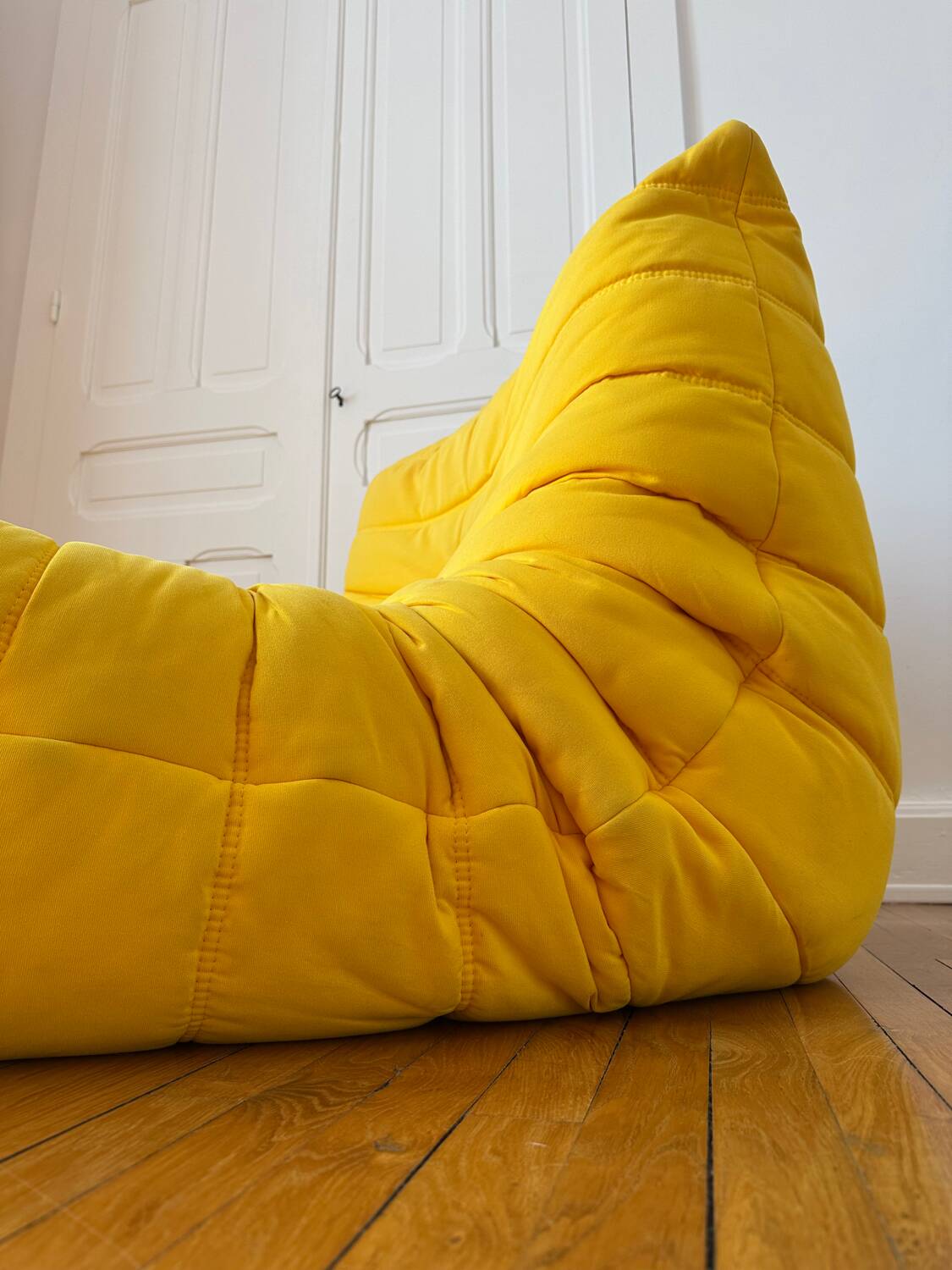 Chauffeuse Togo par Michel Ducaroy pour Ligne Roset