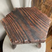 Tabouret de ferme français  tripode en bois années 60