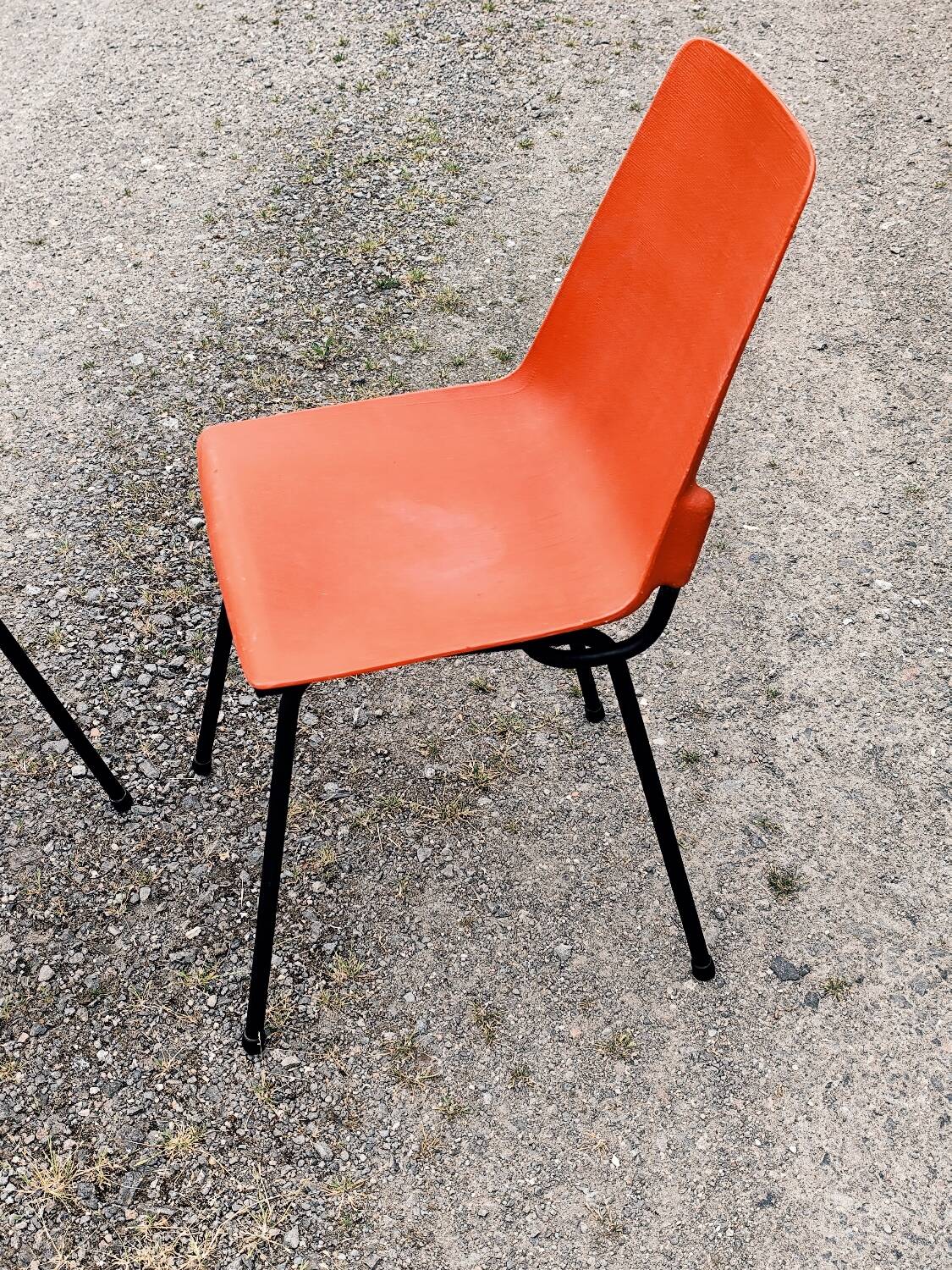 Pair of Fantasia Grosfillex shell chairs