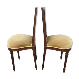 Paire de chaises de style Louis XVI