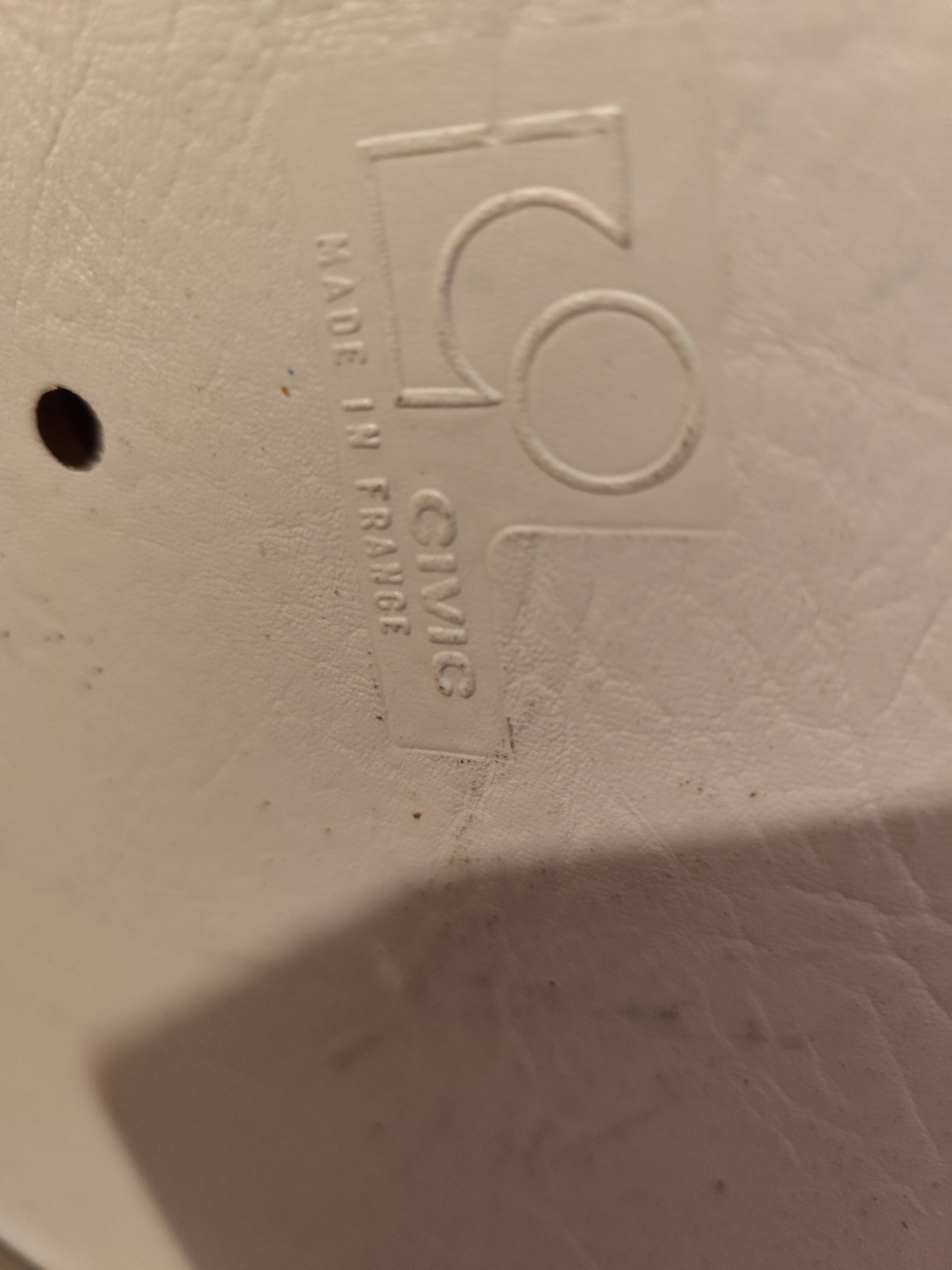 CIVIC Made in France Trio of vintage 1970s Medallion chairs