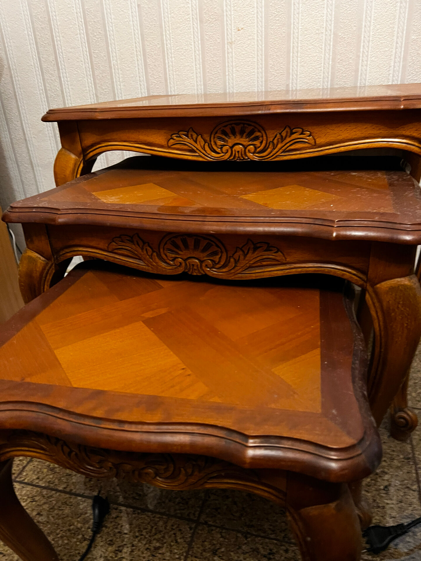 Nest of tables in cherry wood