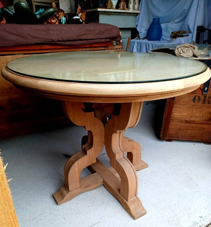 Art Deco round table - for living room, smoking room or games