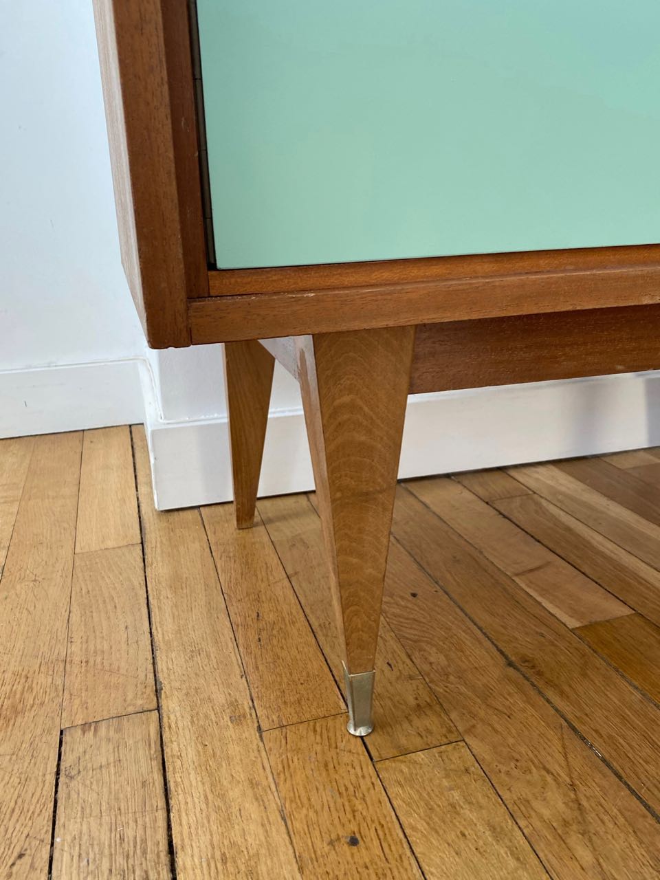 Green and wood secretary