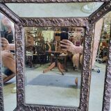 Miroir en laiton repousse a parcloses style louis xvi