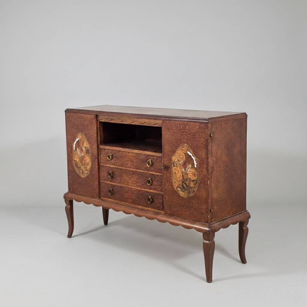 Buffet in marquetry of elm – Refined cabinetmaking work from 1940