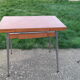 Lot  table et ses 2 chaises en formica marron Supermatic
