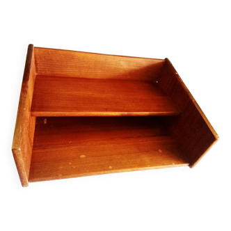Wall shelf