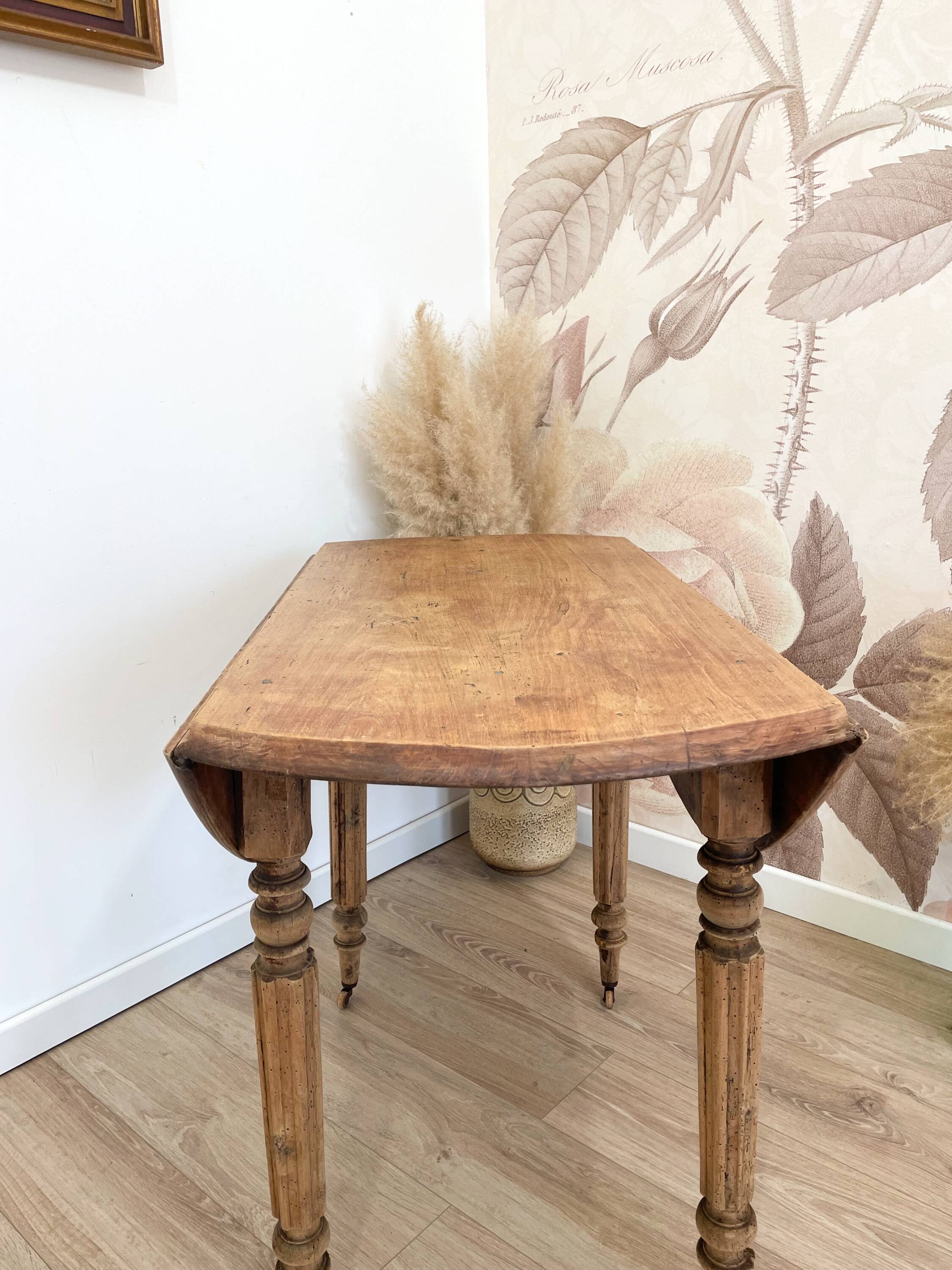Drop-leaf table – late 19th century