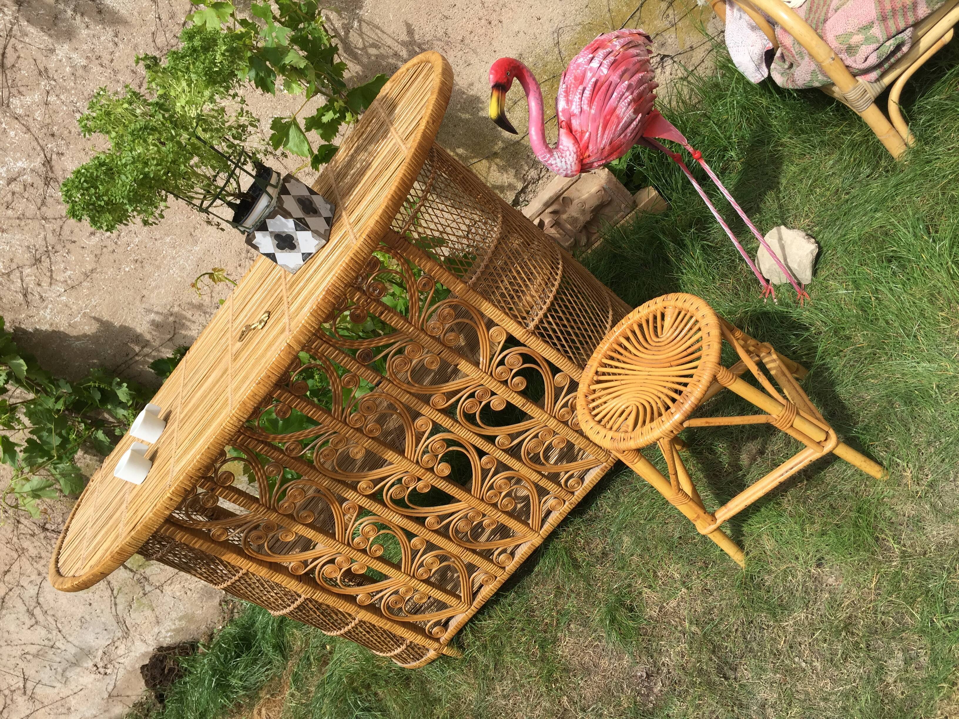 Peacock rattan bar