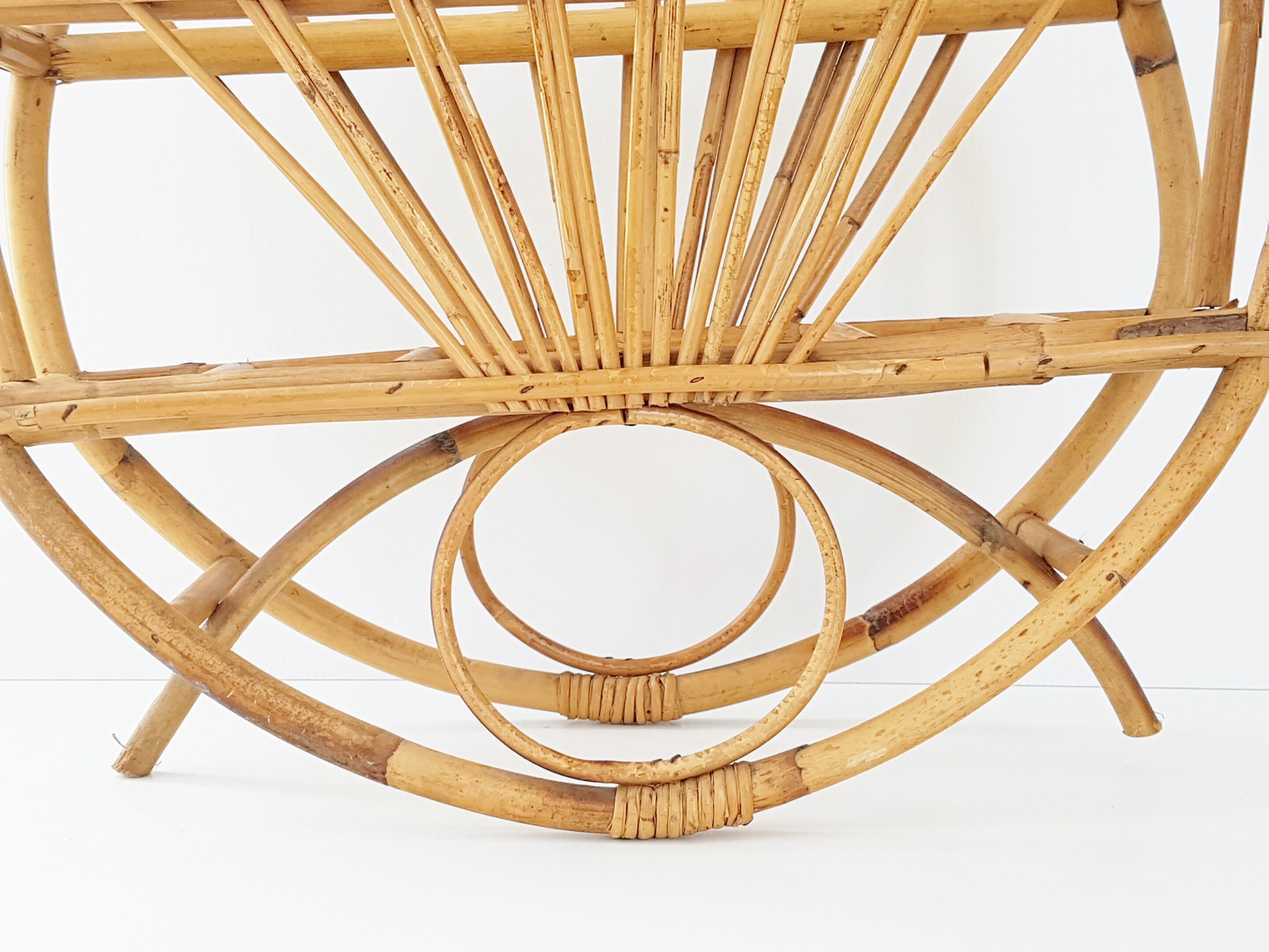 Magazine rack in rattan and bamboo 1960 vintage
