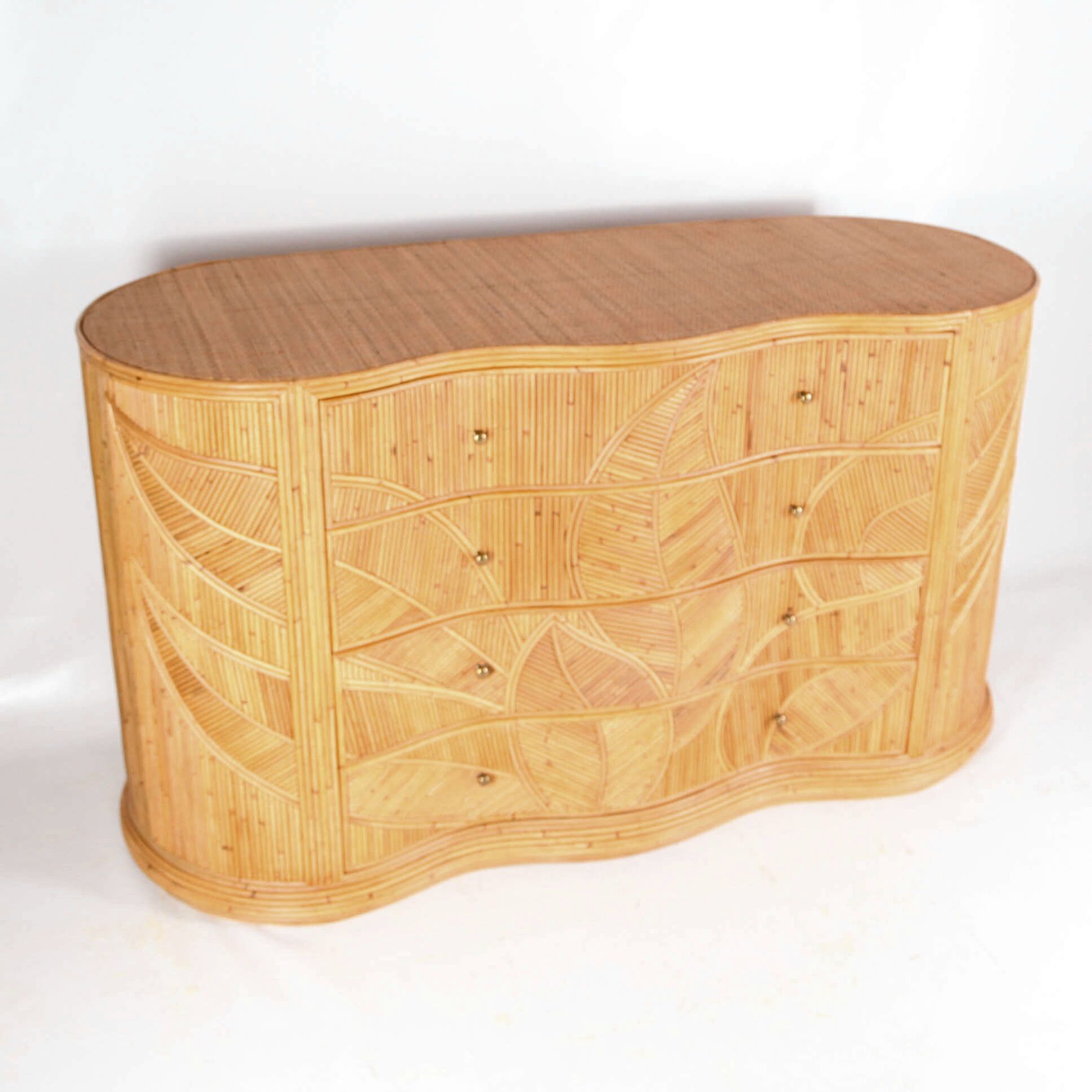 Commode en rotin naturel
