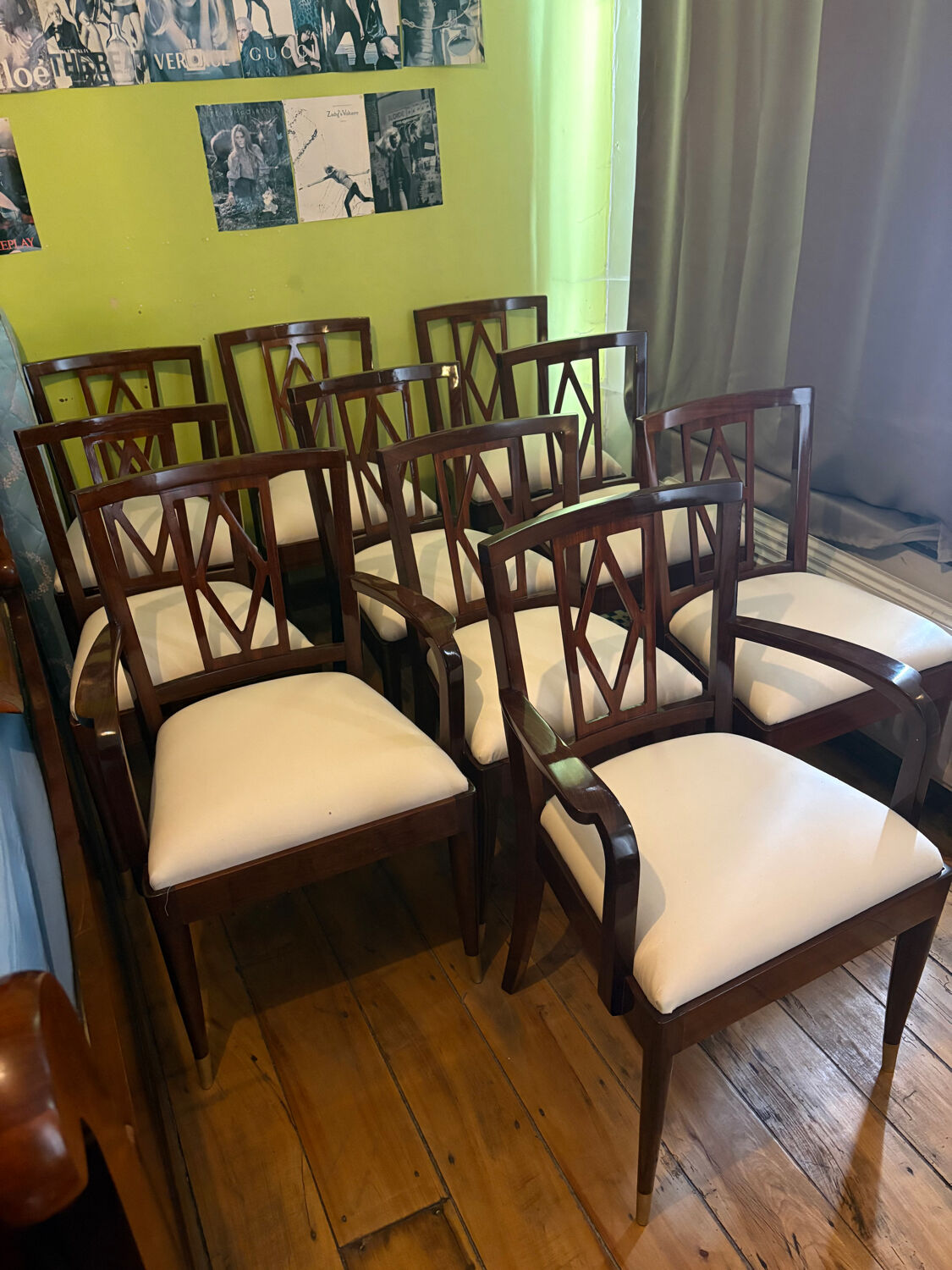 10 chairs