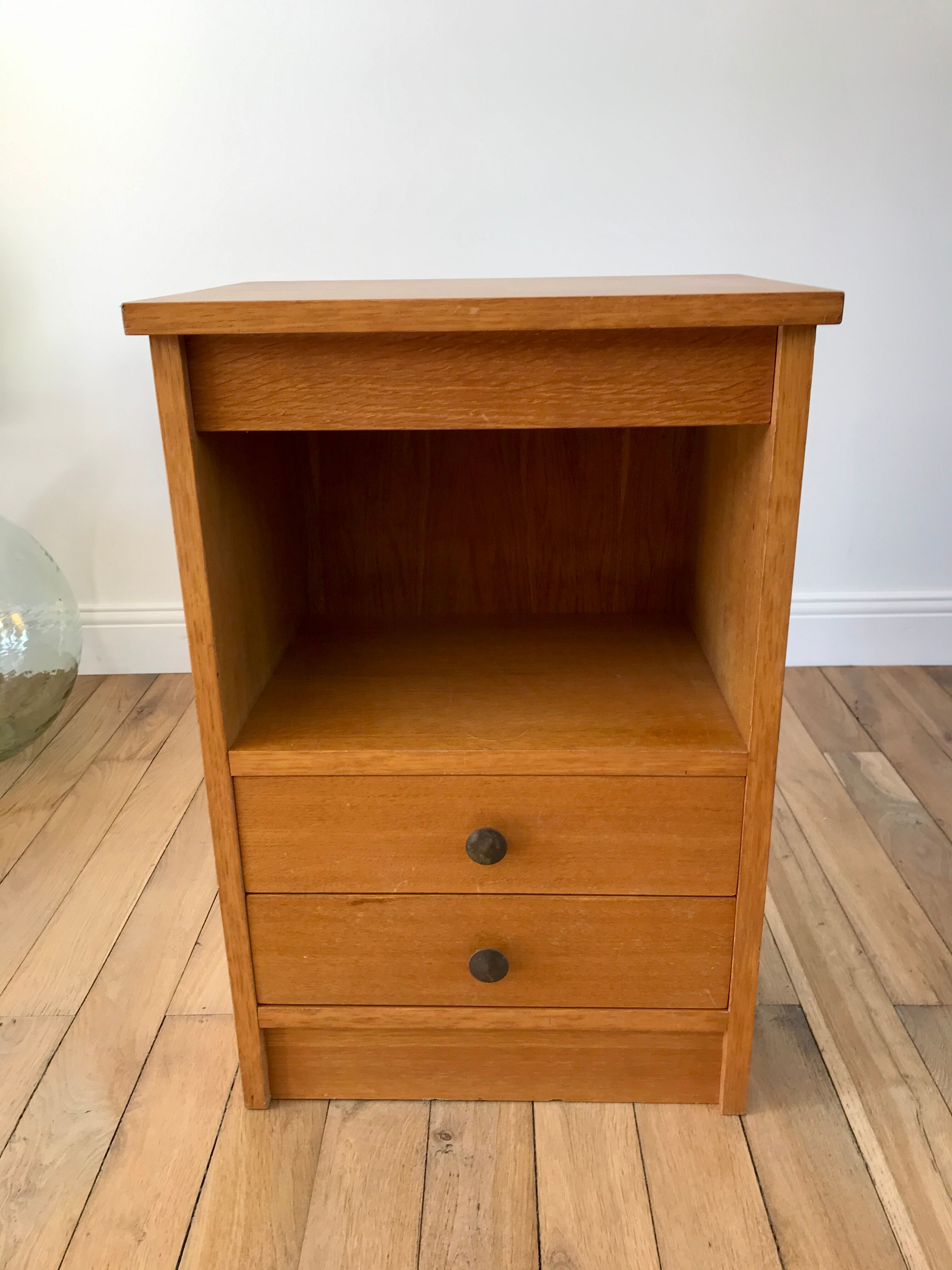 Storage in oak veneer 50s