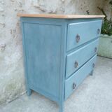 Patinated chest of drawers