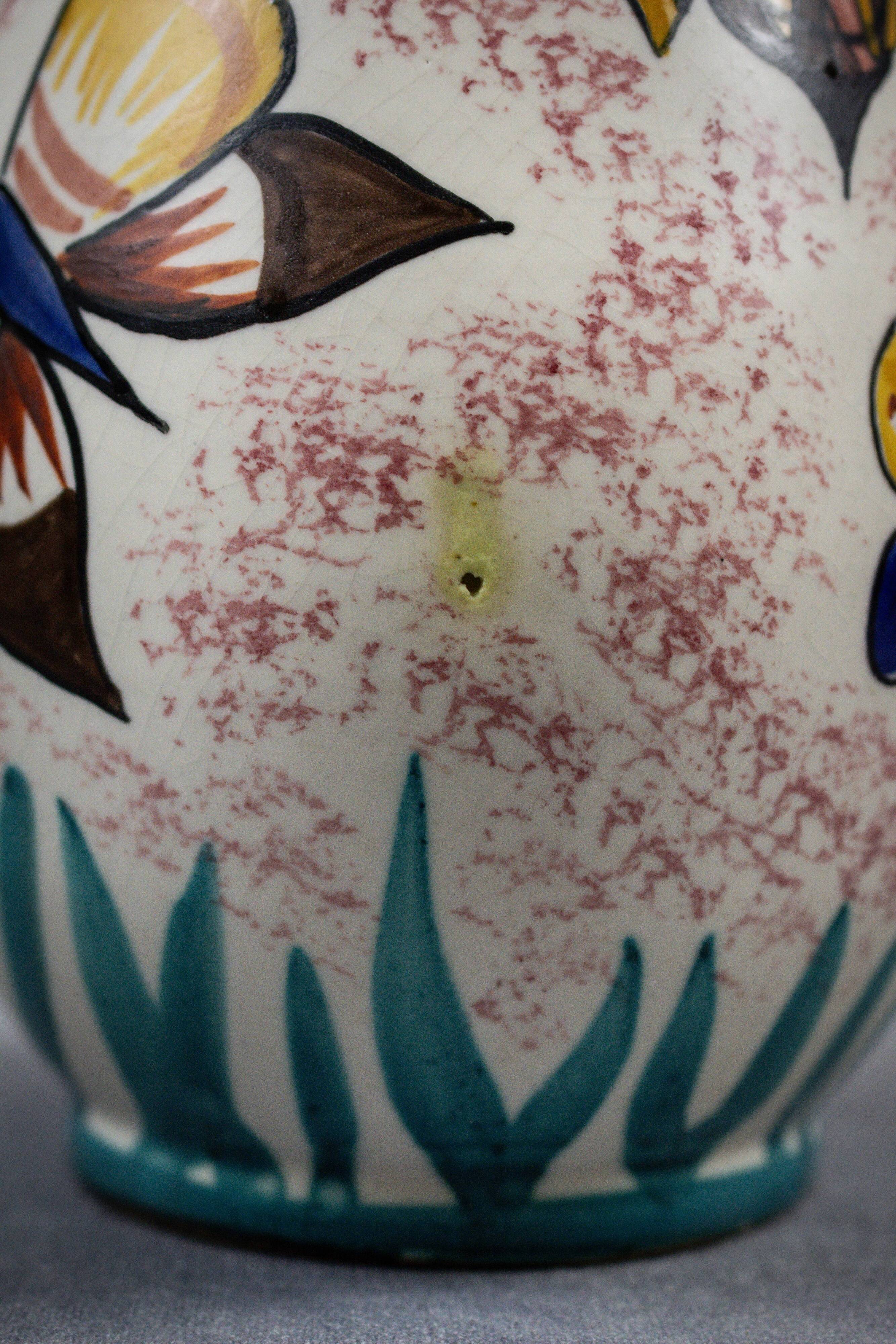 Vase en céramique de vallauris - décor émaillé polychrome de papillons