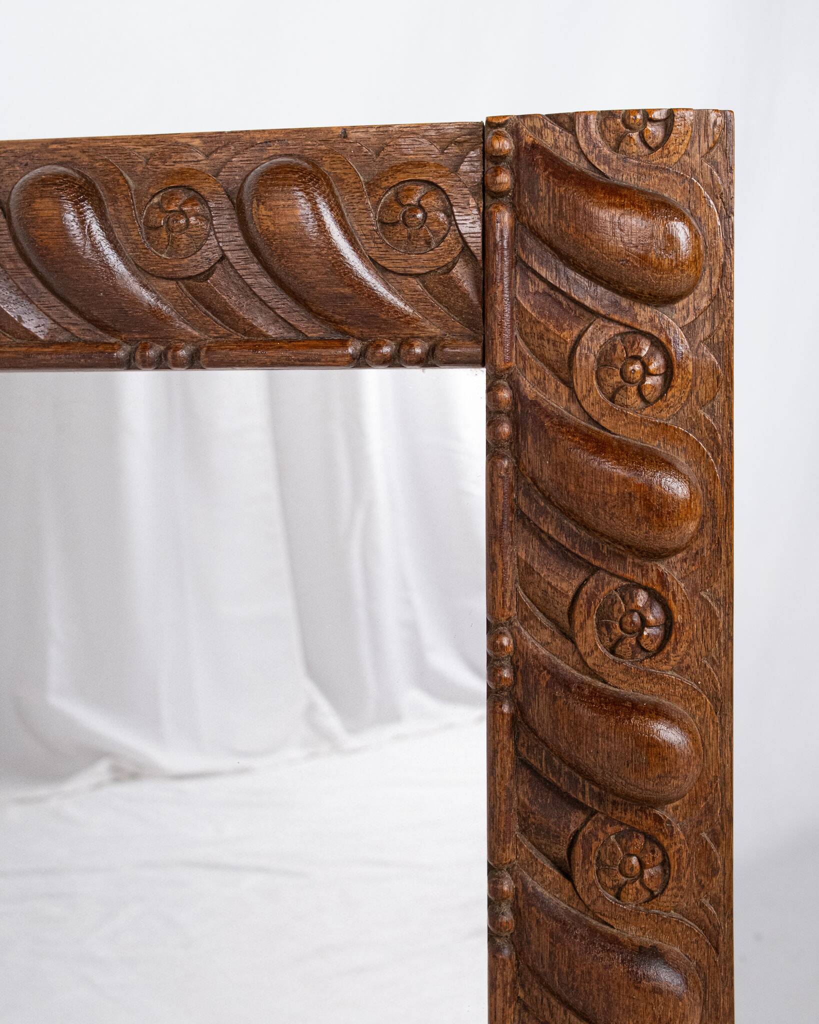 Miroir en bois sculpté style Seiz Breur, Bretagne, France, début XXe siècle