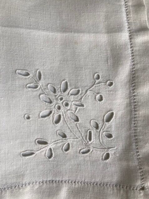 Embroidered tea tablecloth and towels