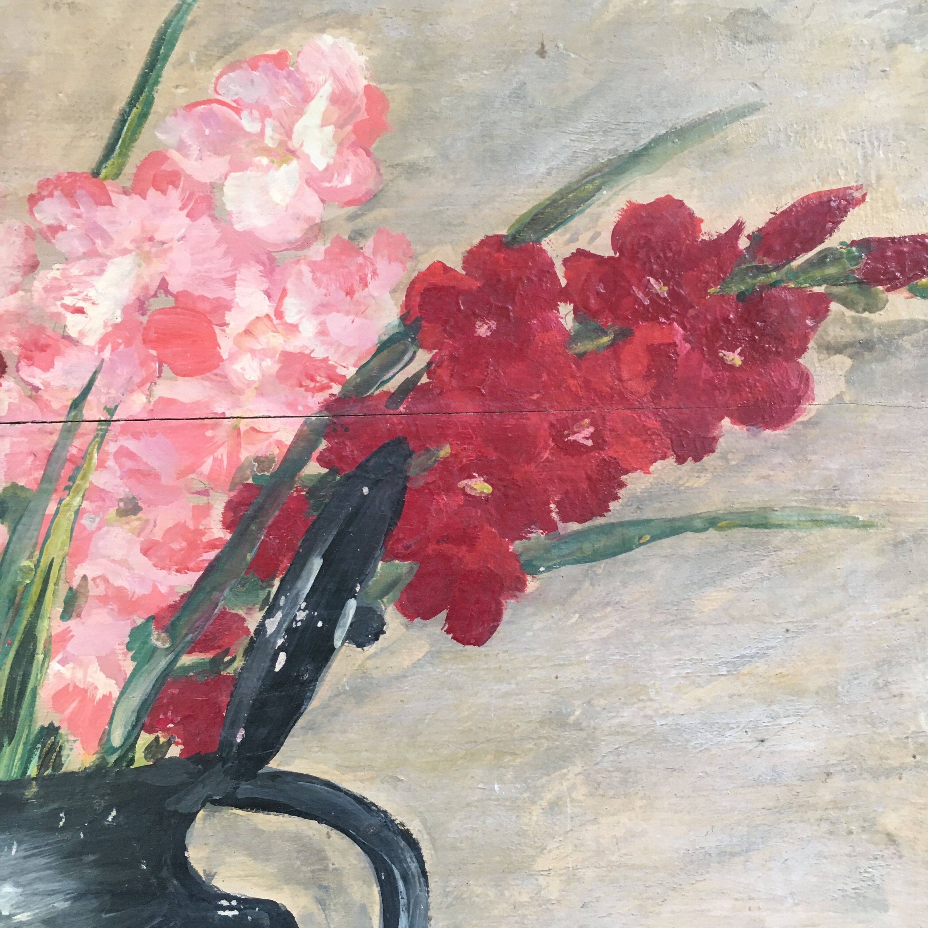 Table bouquet of gladioli