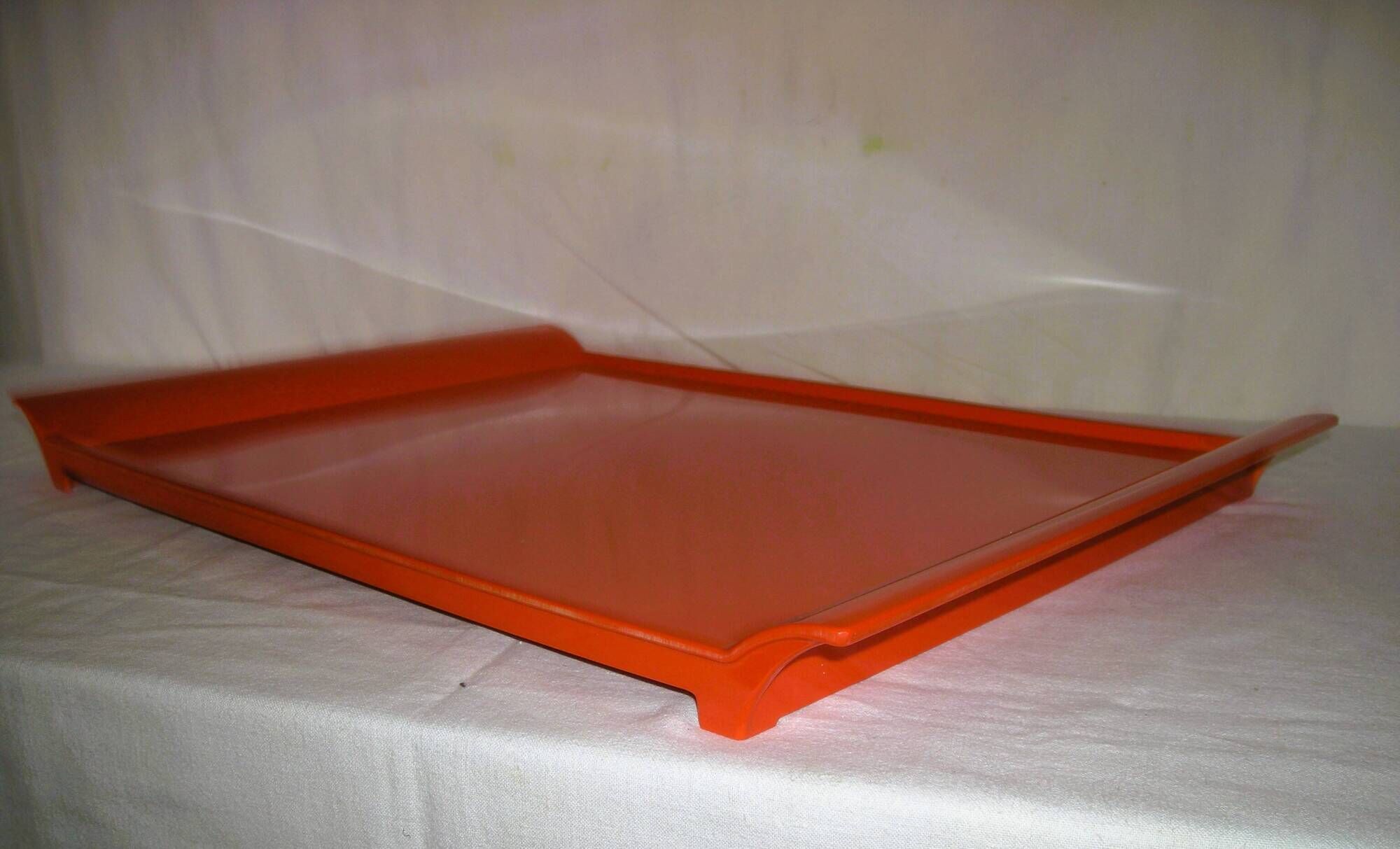 Italian orange plateau from the 60s - 70s.