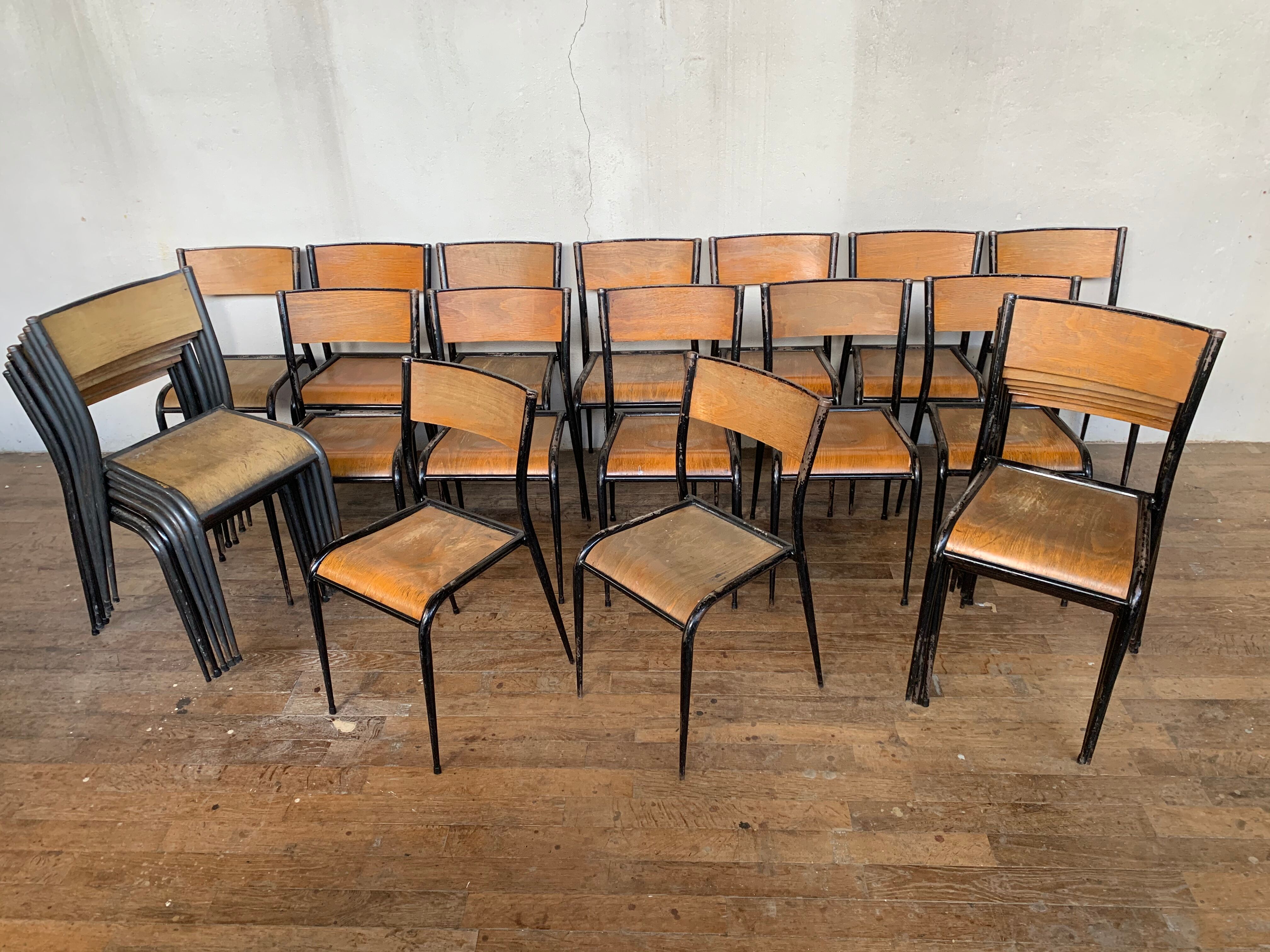 Serie set of 27 school chaises mullca 510 pieds fuseau vintage 1960