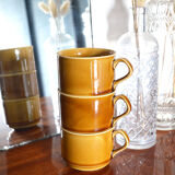 Series of 3 ochre cups
