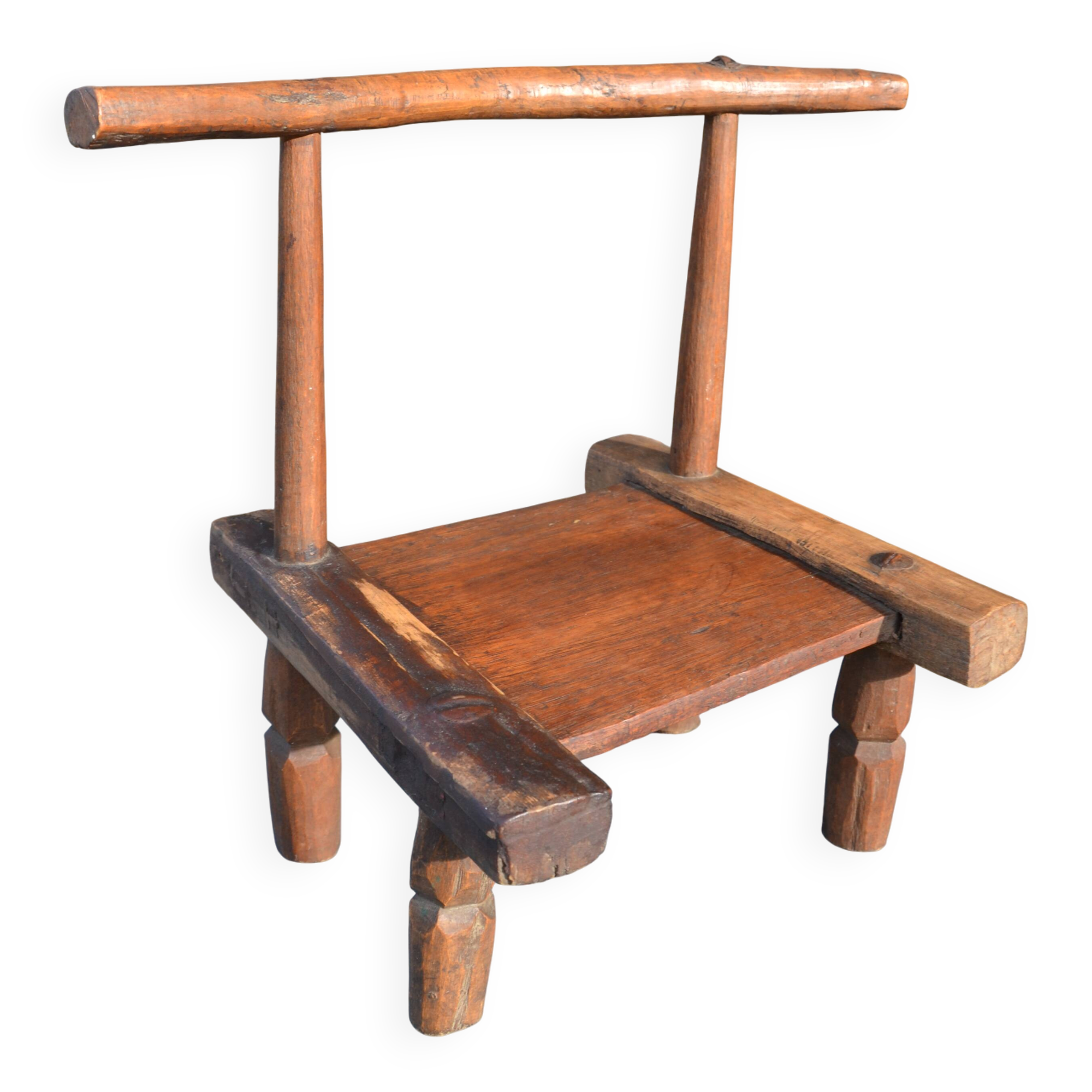 Petite chaise brutaliste