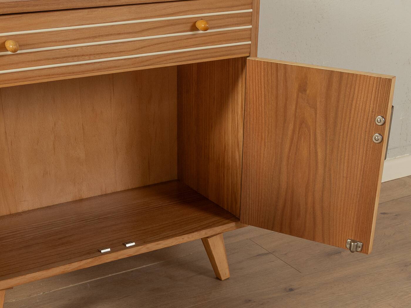 Charming Dresser