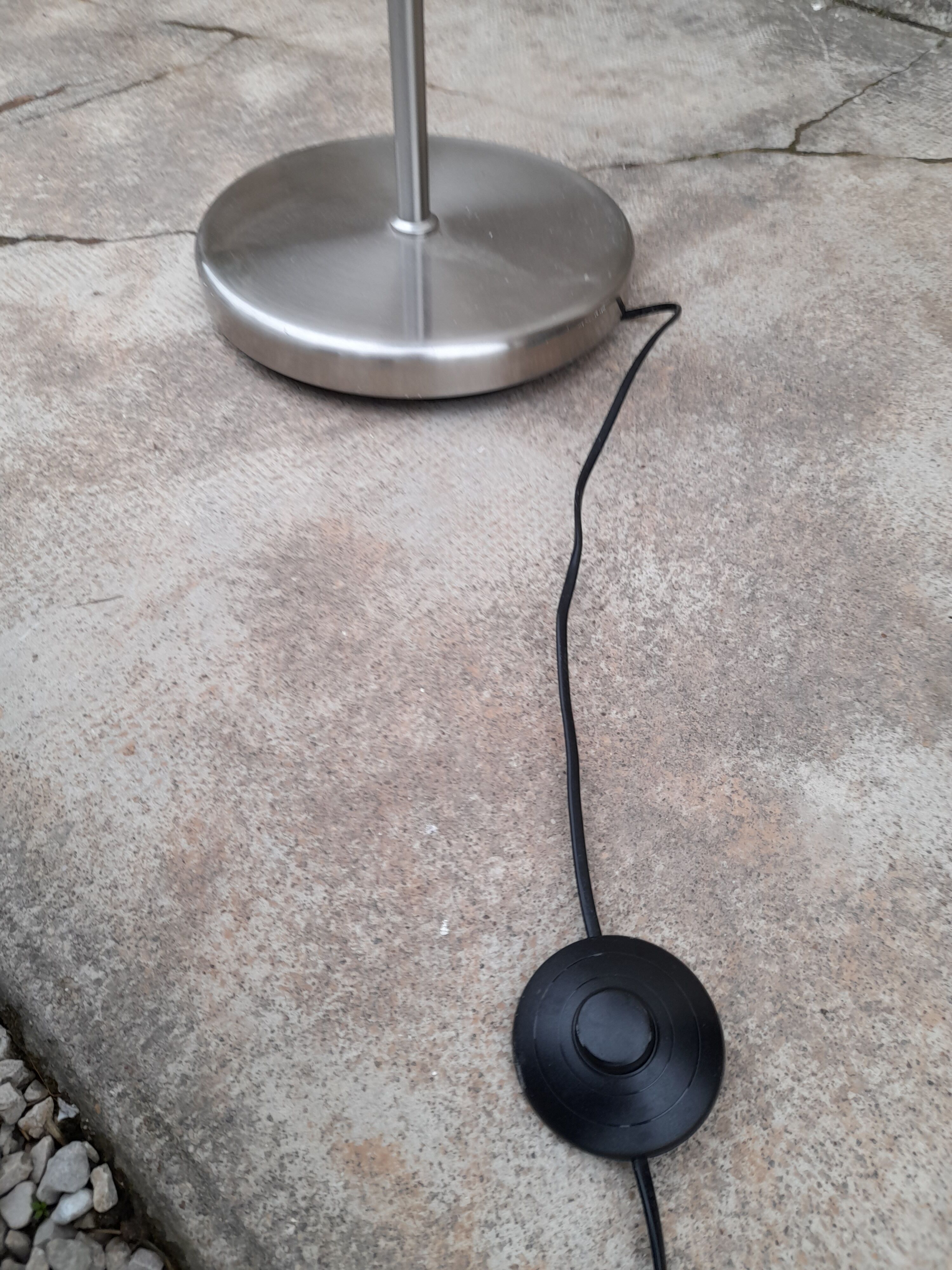 80 year articulated lamppost design