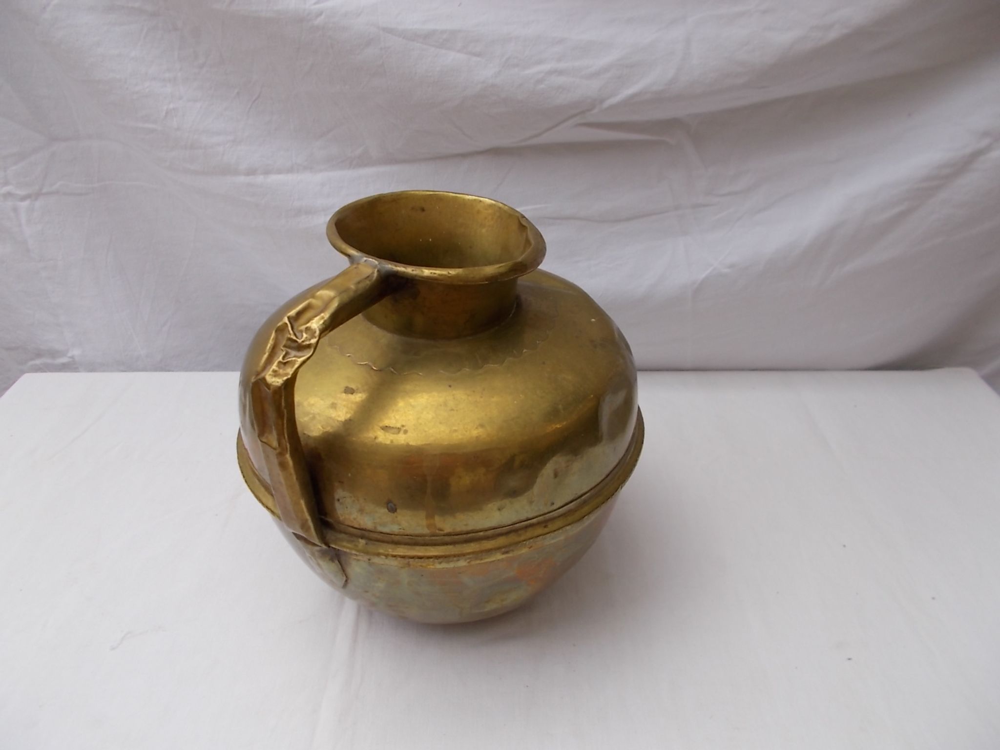 Brass pot