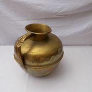 Brass pot