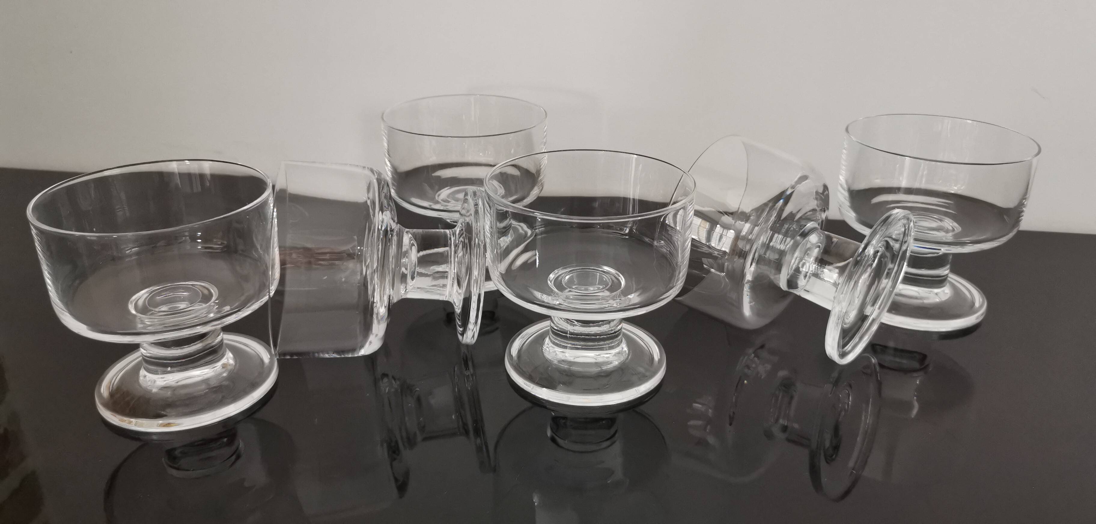 6 transparent cavalier cups thick vintage glass base 1970s