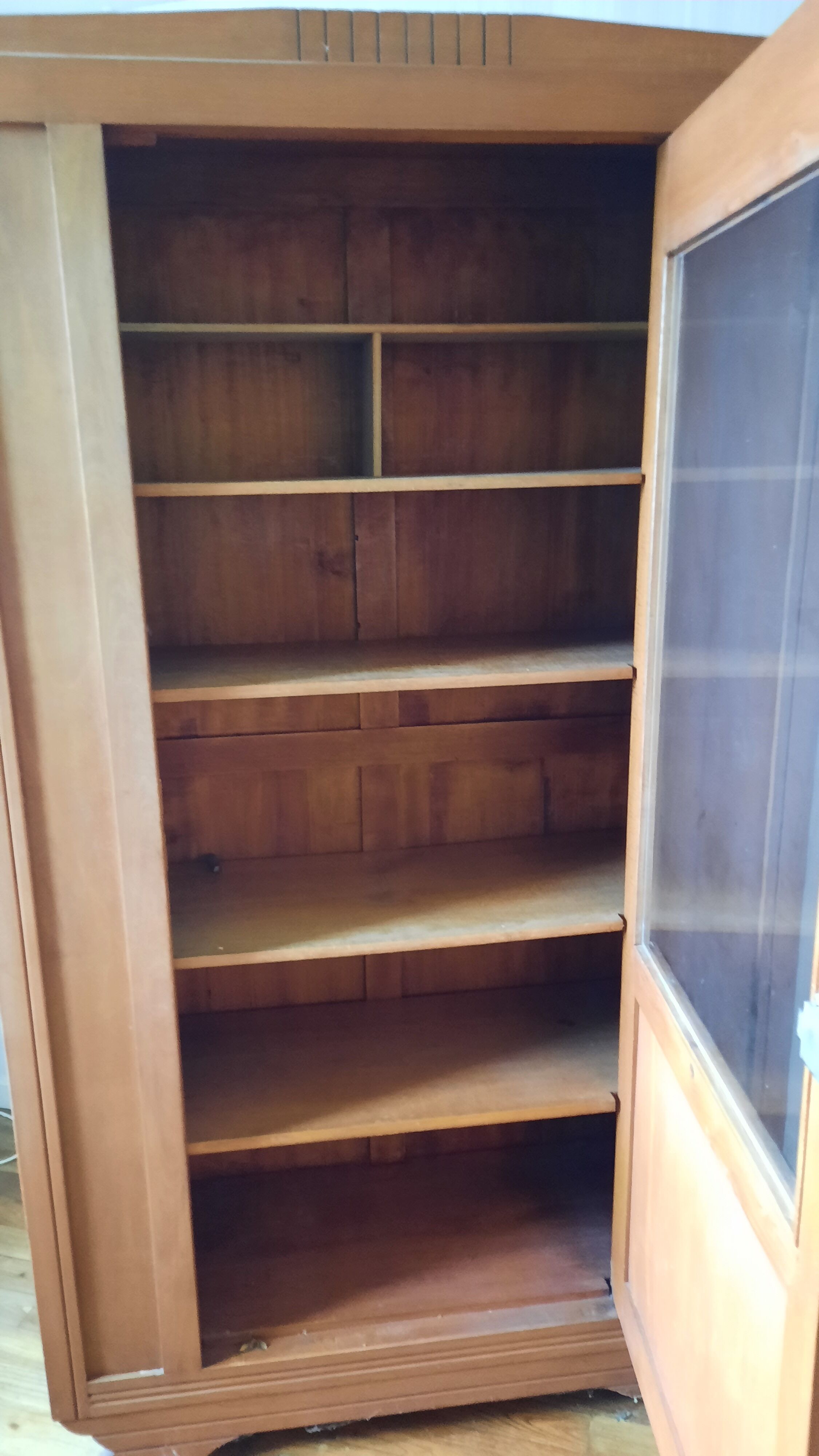 Art Deco style showcase