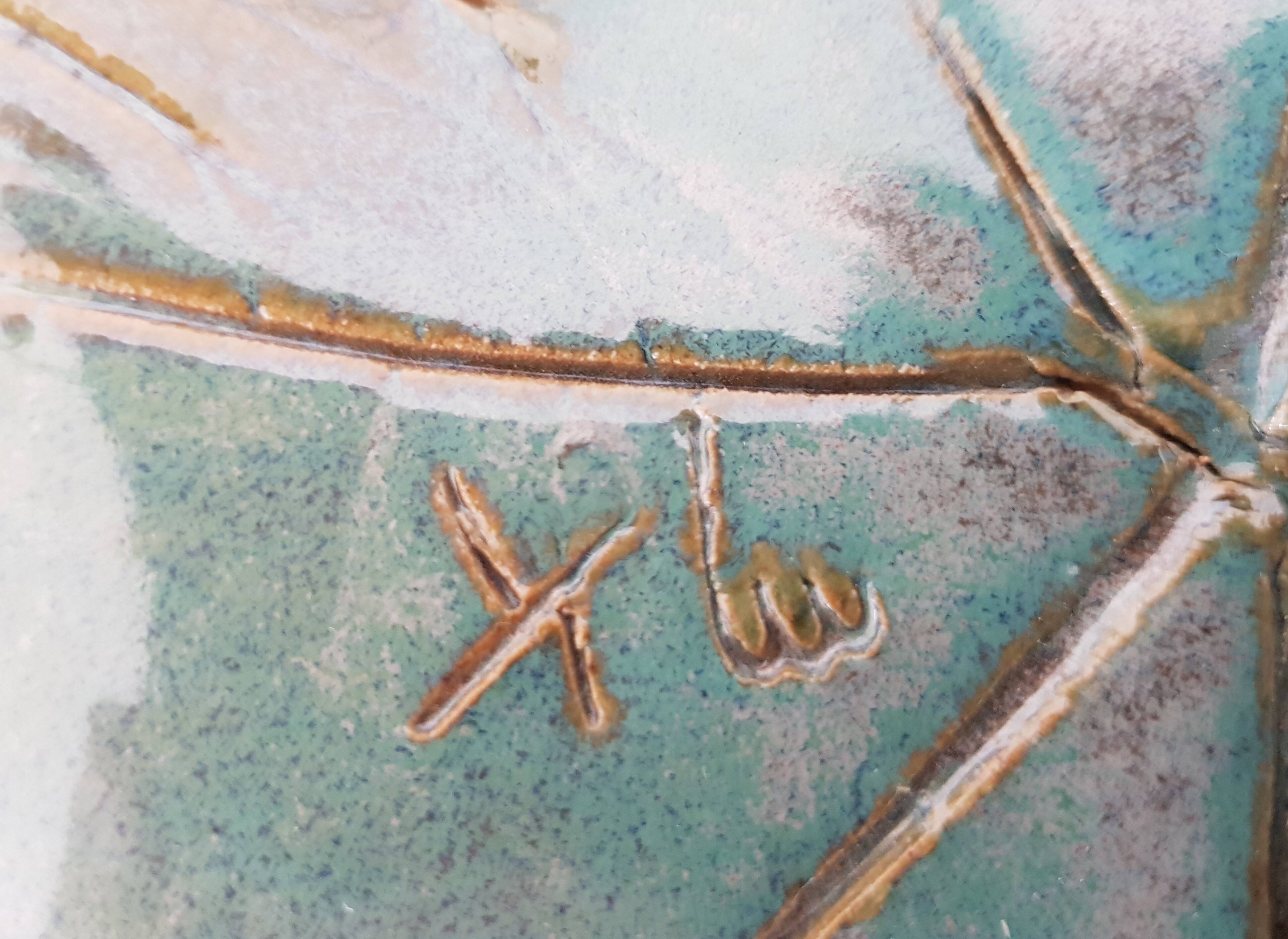 Ceramic Dish Vine Leaf Signature to identify X Luc (40cm)