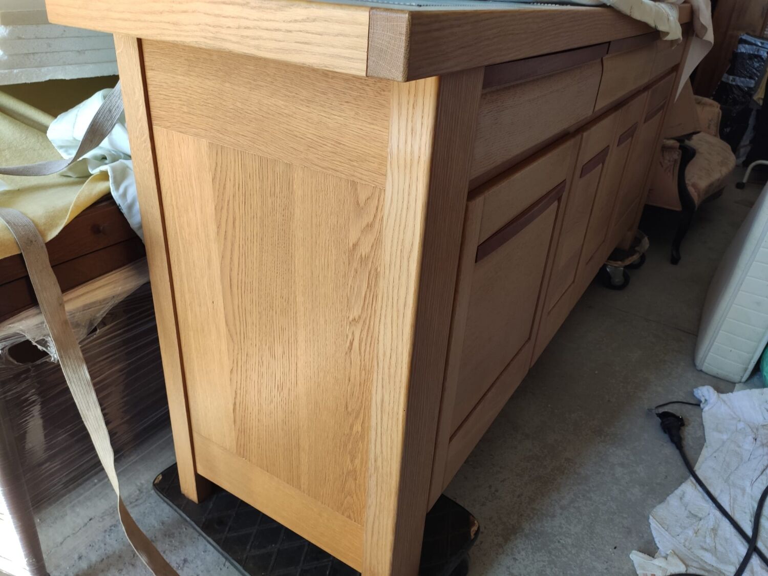 Sideboard in solid oak