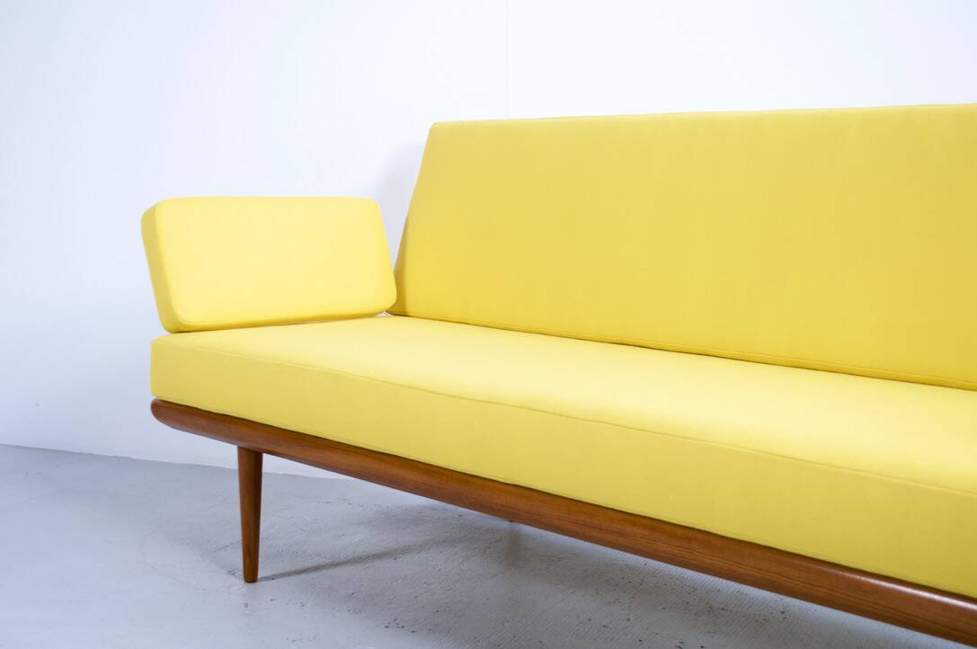 DAYBEB MODEL MINERVA PETER HVIDT & ORLA MØLGAARD NIELSEN FRANCE & SON 1954