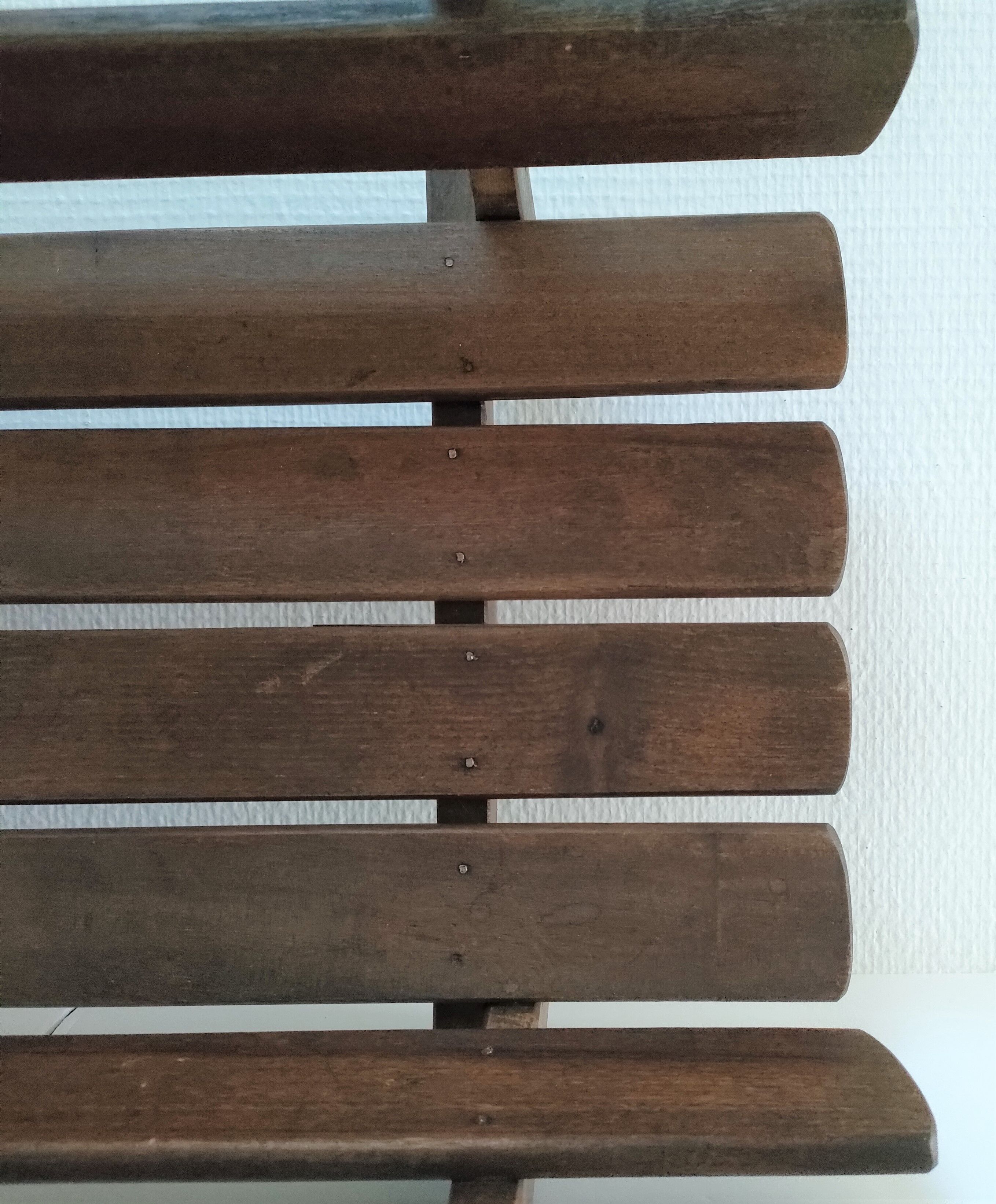 Solid wood log basket with vintage slats