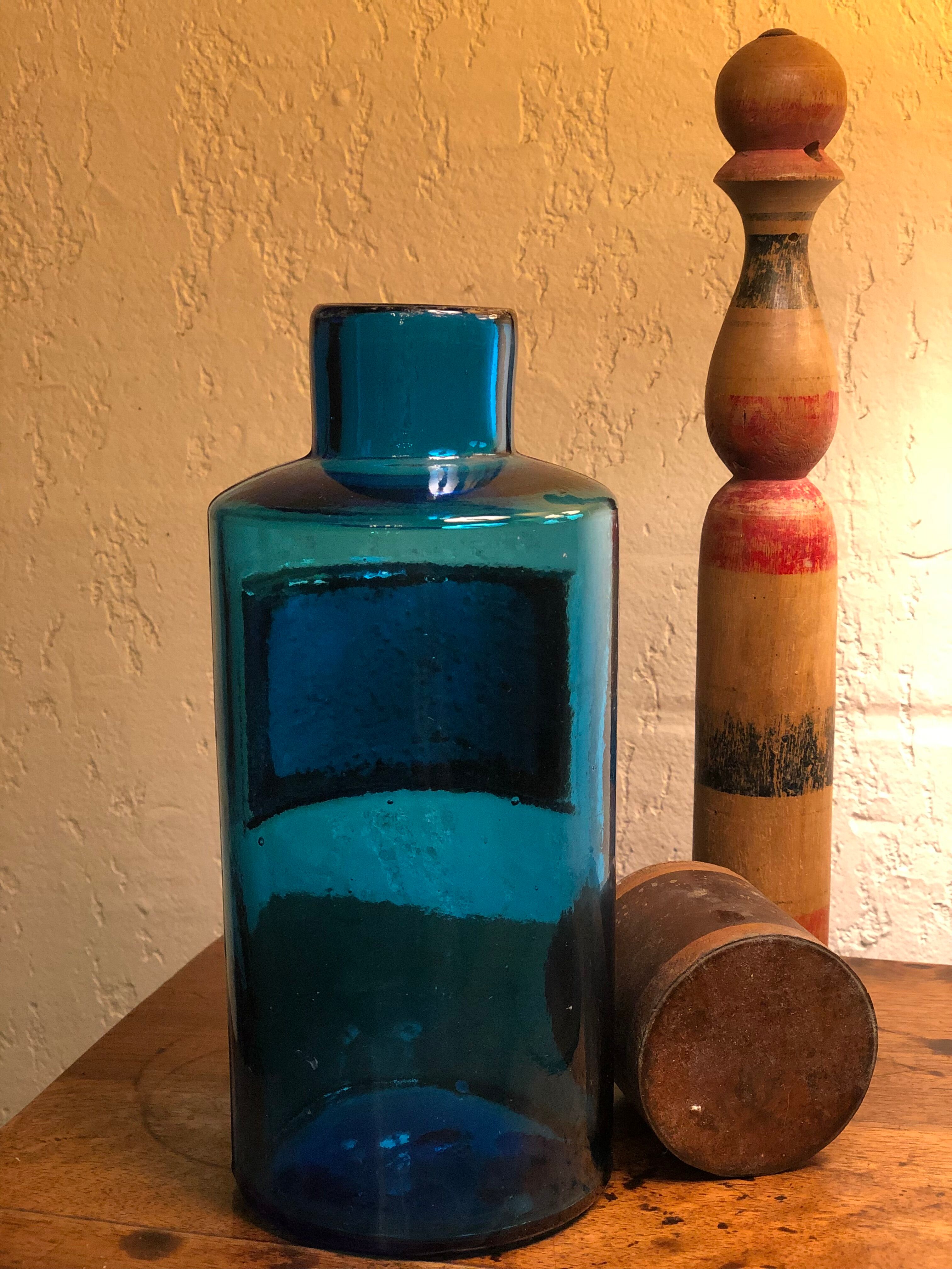 Napoleon III medicine jar