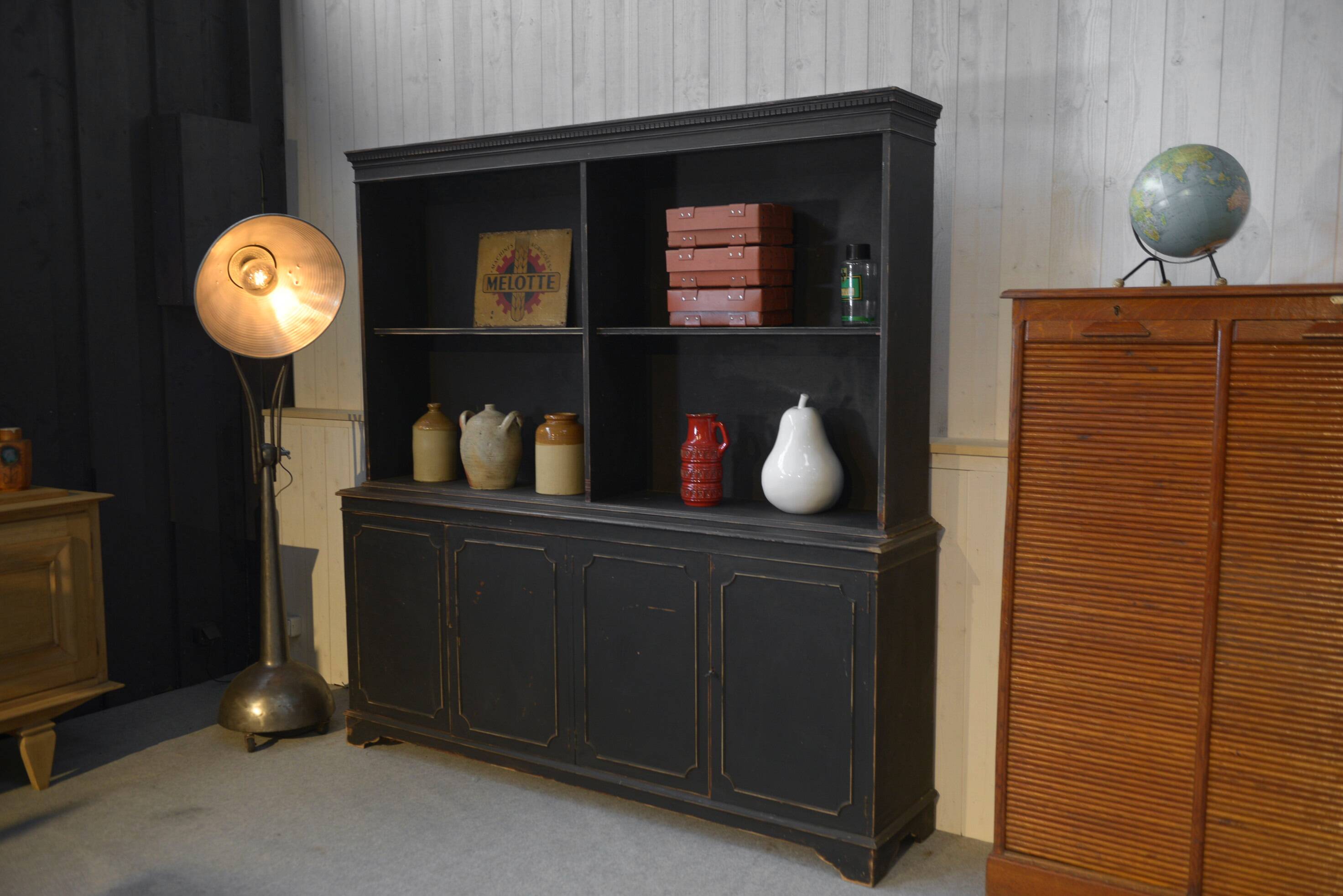 2 corps noir 4 portes partie basse 1960's